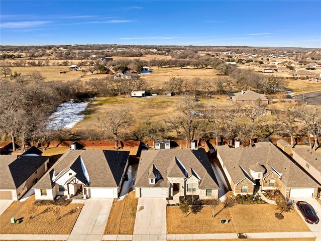 137 Gardenia Drive, Azle, TX 76020
