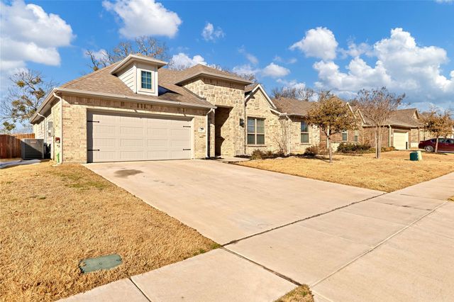 137 Gardenia Drive, Azle, TX 76020