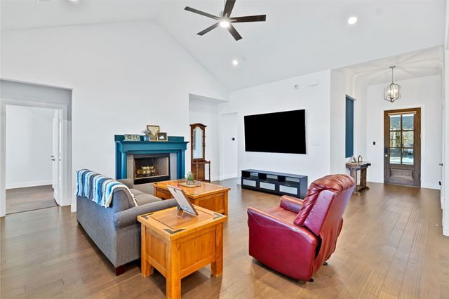 137 Gardenia Drive, Azle, TX 76020