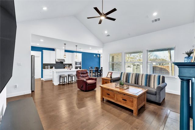 137 Gardenia Drive, Azle, TX 76020