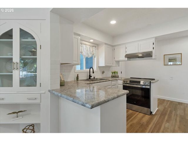 4826 FUTURE Rd Ne, Salem, OR 97305
