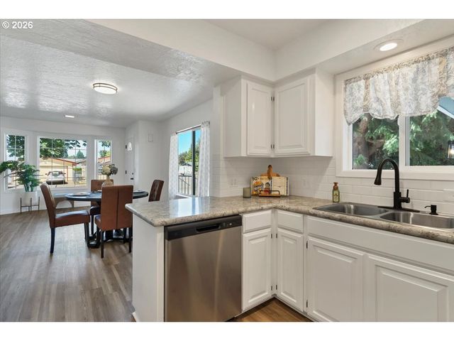 4826 FUTURE Rd Ne, Salem, OR 97305
