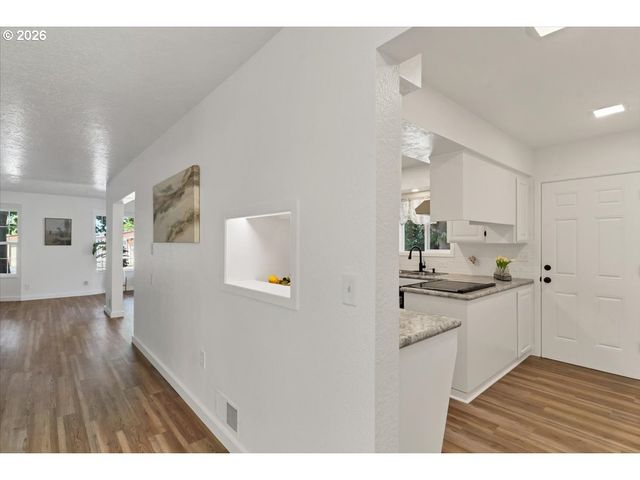 4826 FUTURE Rd Ne, Salem, OR 97305