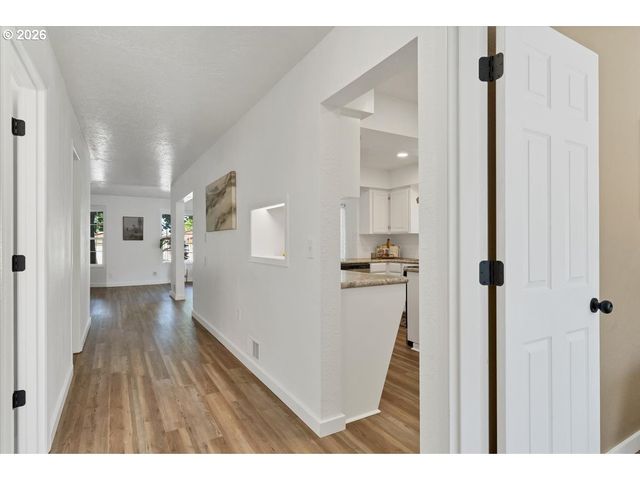 4826 FUTURE Rd Ne, Salem, OR 97305