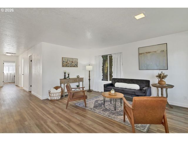 4826 FUTURE Rd Ne, Salem, OR 97305