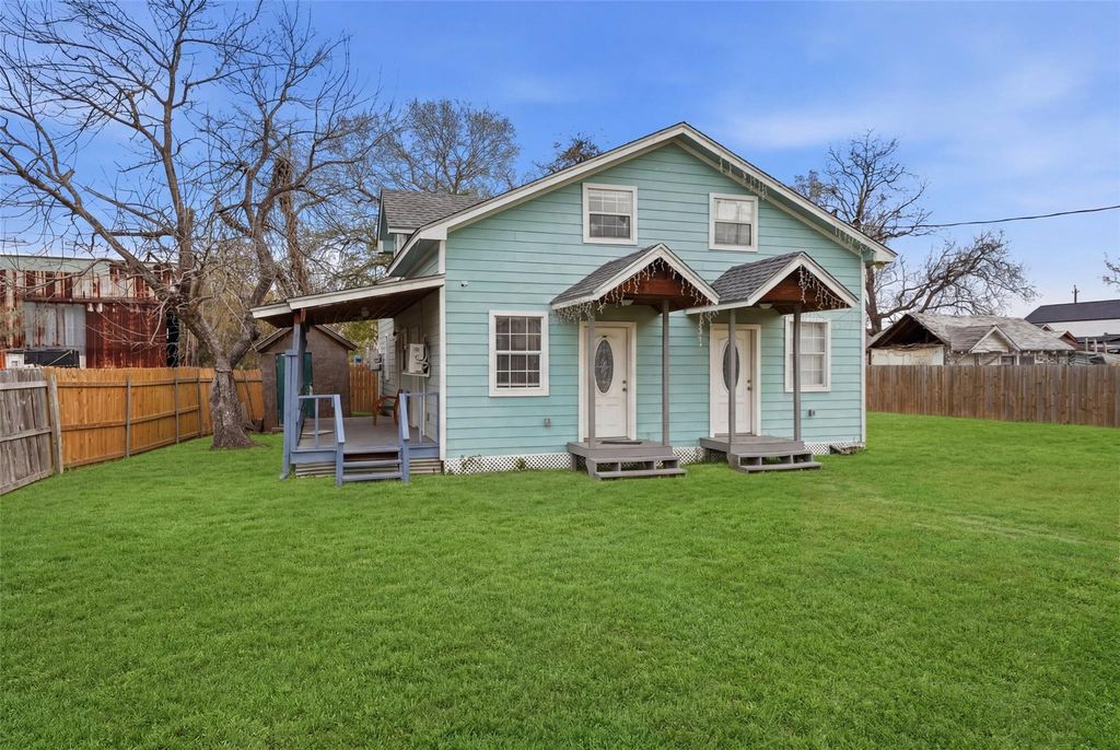 7301 Avenue K A B, Houston, TX 77011