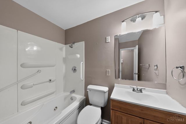 8769 Zodiac Drive, Springfield Twp., OH 45231