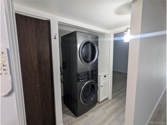 8335 Fairmount Dr 3-203, Denver, CO 80247