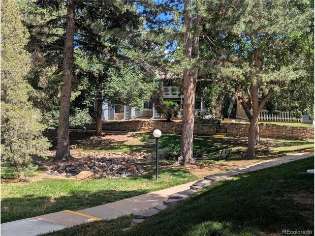 8335 Fairmount Dr 3-203, Denver, CO 80247