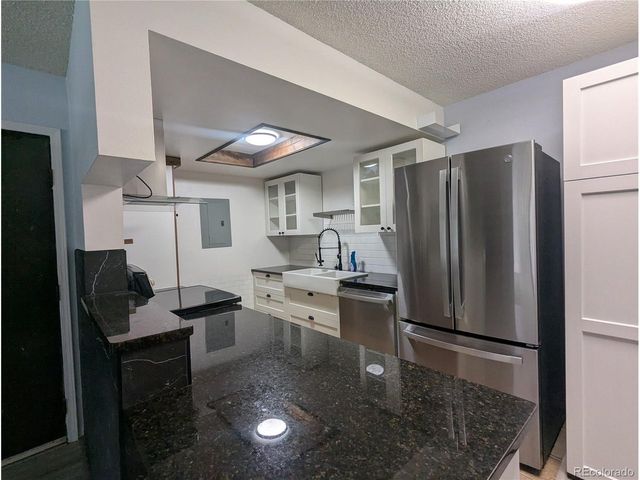 8335 Fairmount Dr 3-203, Denver, CO 80247