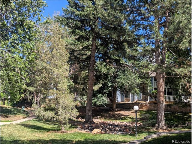 8335 Fairmount Dr 3-203, Denver, CO 80247
