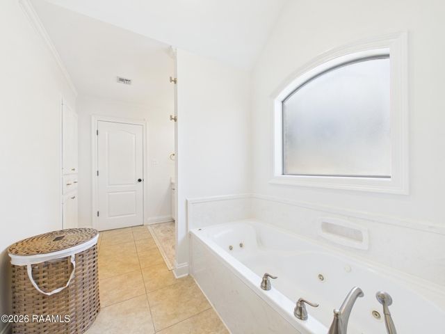 504 Beacon Drive, Youngsville, LA 70592