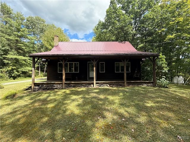 8 Westwood Drive, Veteran, NY 14864