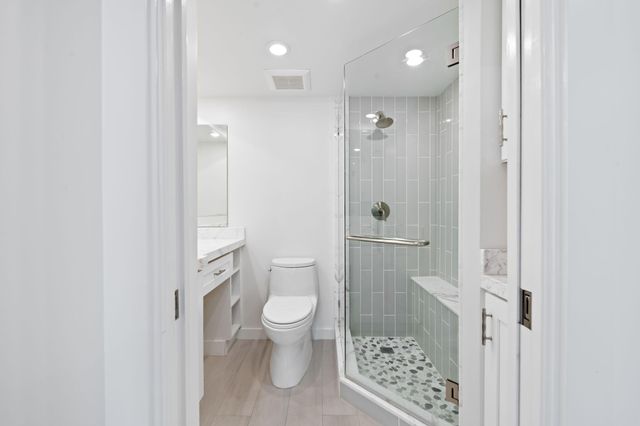 1041 Hillsboro Mile 11, Hillsboro Beach, FL 33062