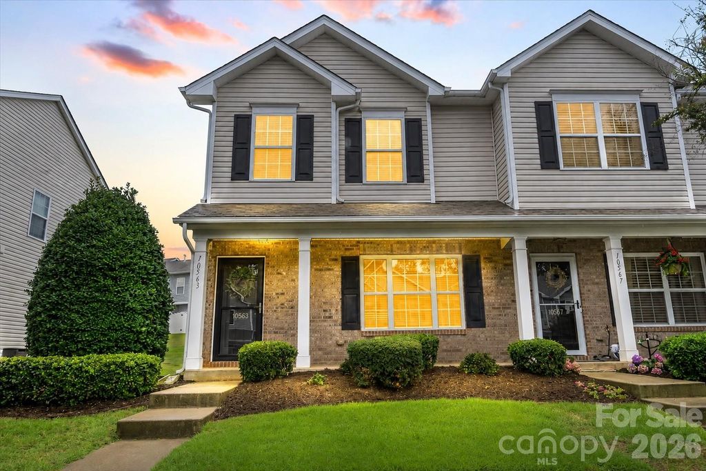 10563 Stoneacre Court, Pineville, NC 28134