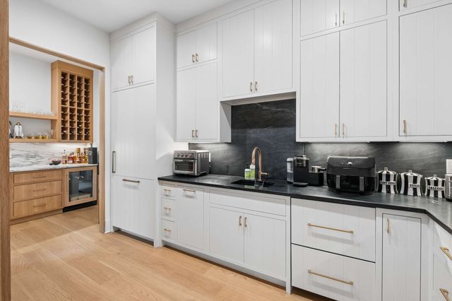 835 Battery Ln, Nashville, TN 37220