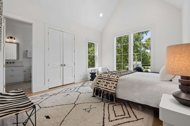 835 Battery Ln, Nashville, TN 37220