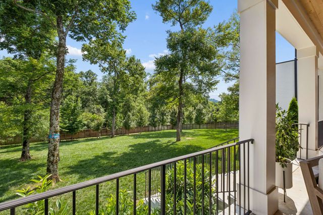835 Battery Ln, Nashville, TN 37220