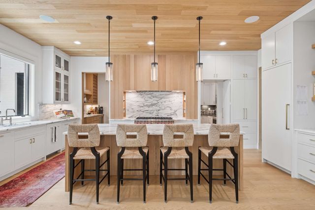 835 Battery Ln, Nashville, TN 37220