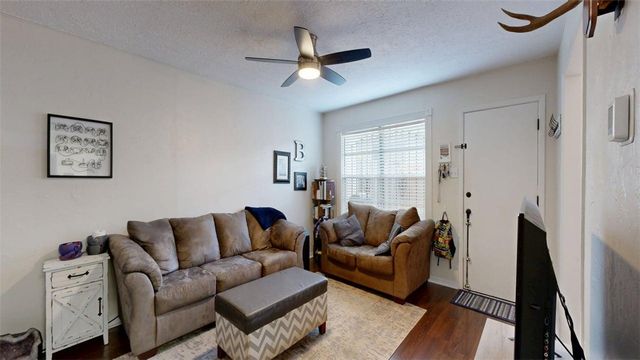 3808 Plainsman Lane, Bryan, TX 77802