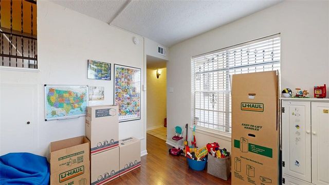 3808 Plainsman Lane, Bryan, TX 77802