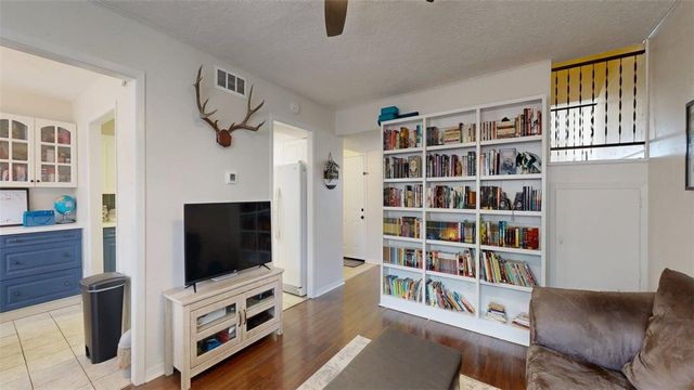 3808 Plainsman Lane, Bryan, TX 77802