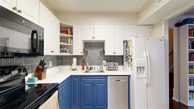 3808 Plainsman Lane, Bryan, TX 77802