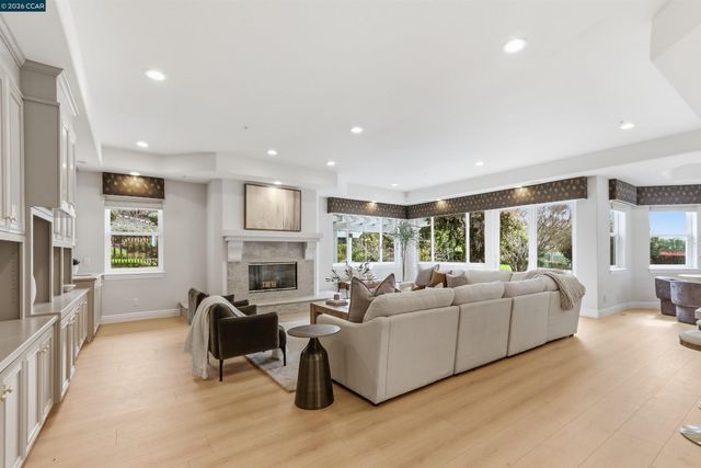 2981 GRAPEVINE TER, Fremont, CA 94539