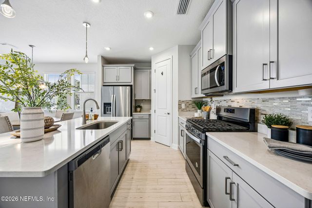 14143 SEA WAVE Lane, Jacksonville, FL 32224