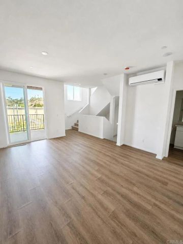 438 Creekside Circle, San Diego, CA 92114