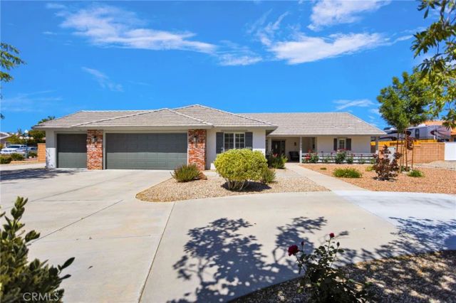 12784 Skyline Ranch, Apple Valley, CA 92308