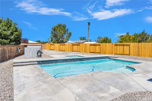 12784 Skyline Ranch, Apple Valley, CA 92308