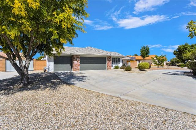 12784 Skyline Ranch, Apple Valley, CA 92308