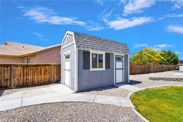 12784 Skyline Ranch, Apple Valley, CA 92308