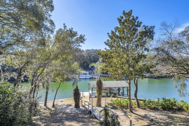 123 Star Drive, Fort Walton Beach, FL 32547