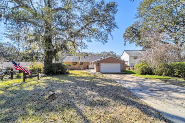 123 Star Drive, Fort Walton Beach, FL 32547