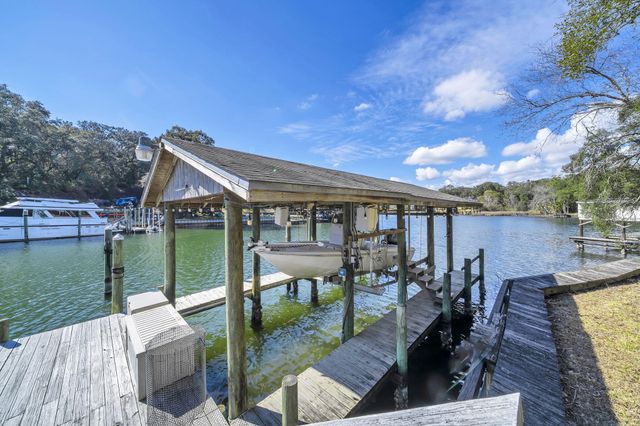 123 Star Drive, Fort Walton Beach, FL 32547