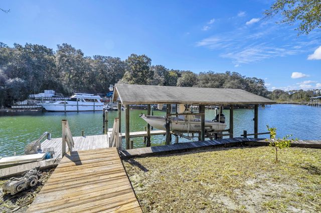 123 Star Drive, Fort Walton Beach, FL 32547