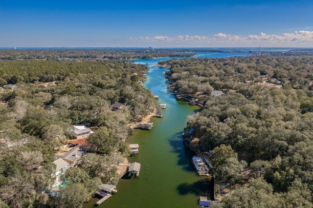 123 Star Drive, Fort Walton Beach, FL 32547