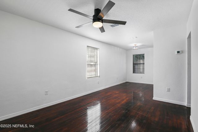 5246 SUNDERLAND Road, Jacksonville, FL 32210