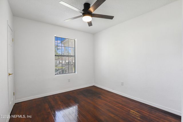 5246 SUNDERLAND Road, Jacksonville, FL 32210