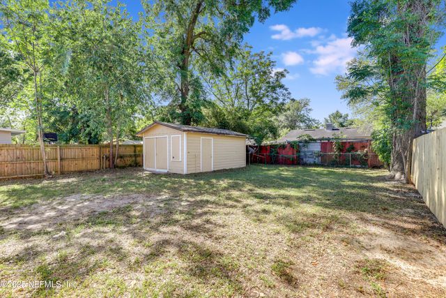 5246 SUNDERLAND Road, Jacksonville, FL 32210