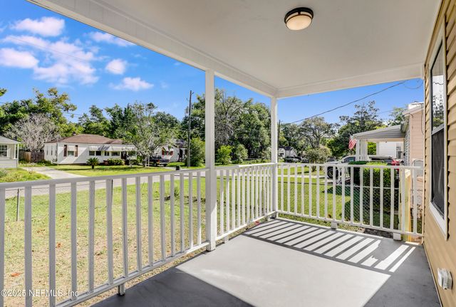 5246 SUNDERLAND Road, Jacksonville, FL 32210