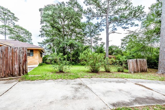 1421 22nd Street, Huntsville, TX 77340