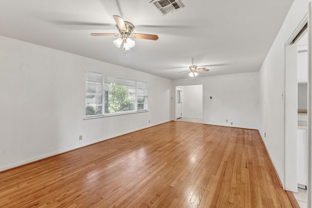 1421 22nd Street, Huntsville, TX 77340