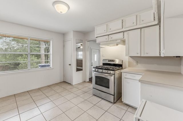 1421 22nd Street, Huntsville, TX 77340