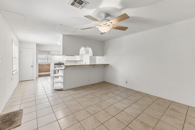 1421 22nd Street, Huntsville, TX 77340