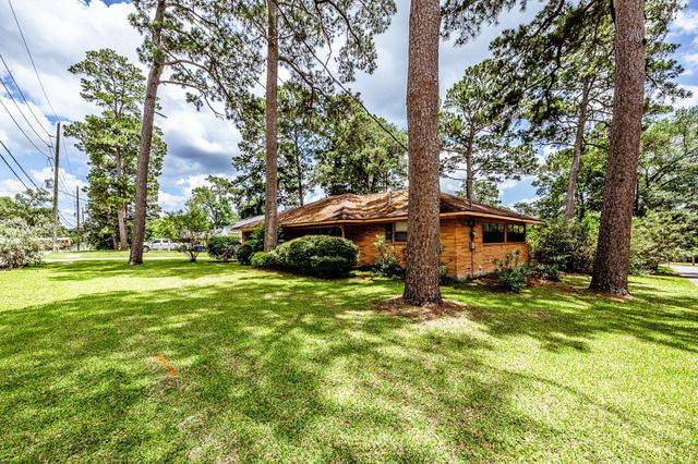 1421 22nd Street, Huntsville, TX 77340