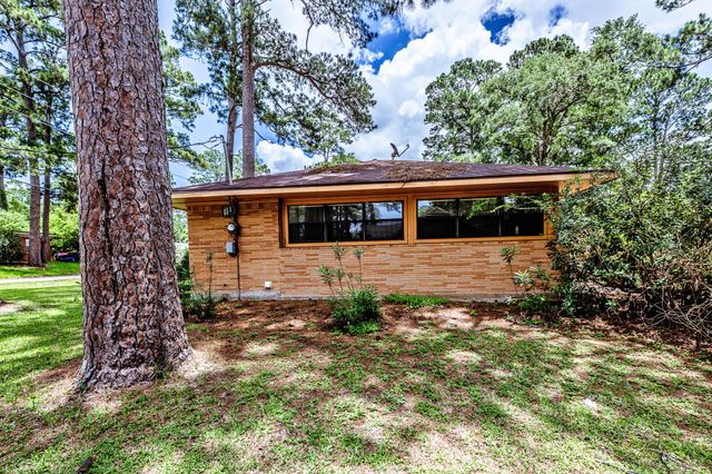 1421 22nd Street, Huntsville, TX 77340