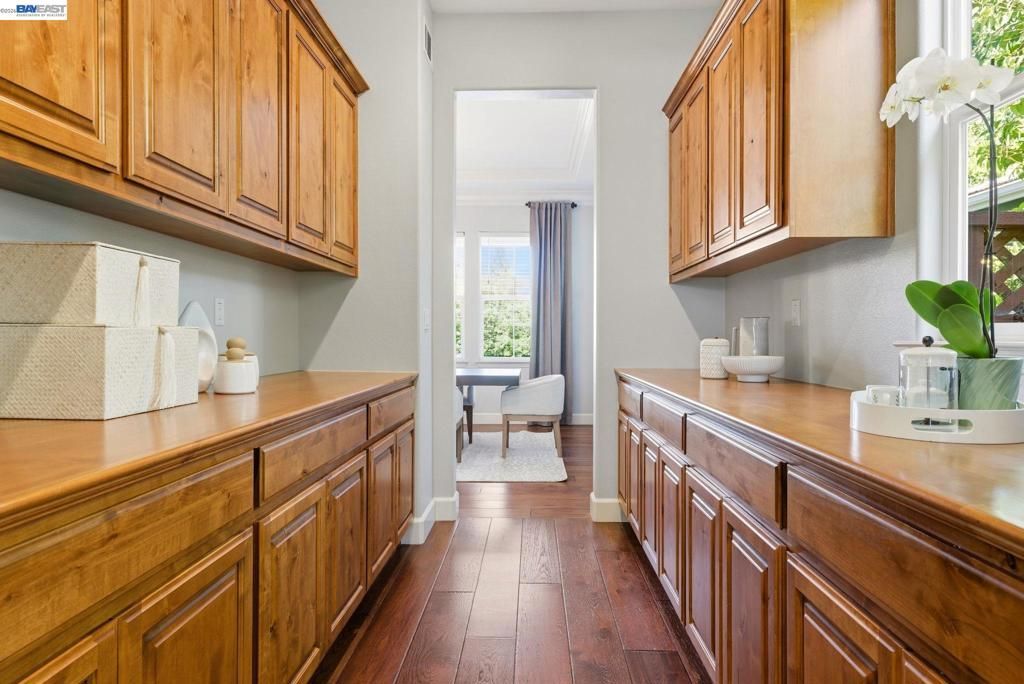 Image 10 of property listing at 3070 Olivoro Ct, Livermore, CA 94550